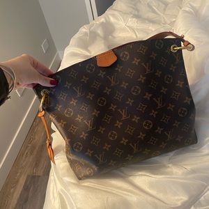 Louis Vuitton Graceful PM